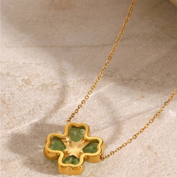 Stainless Steel Zircon Lucky Clover Pendant Necklace 10050048042 - Picture 4 of 8